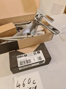 autre Lot de 2 mitigeurs pour salle de bain couleur chromé , Article Neuf  408