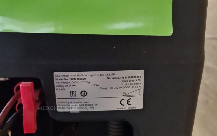 Autre Auto laveuse marque NILFISK SC401 non testé  48