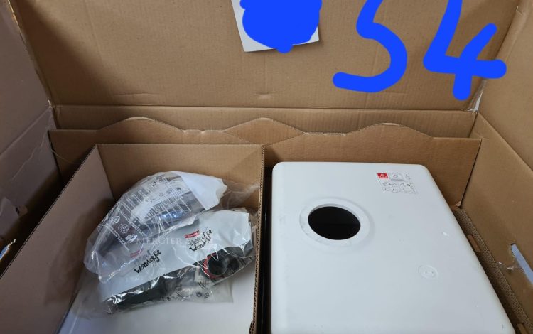 Autre Lot de 2 coffret électrique mobile, 2 modèles différents  54