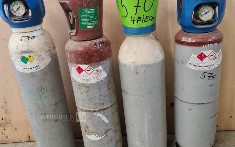 Autre Lot de 4 bouteilles oxygènes , 4 modèles différents  397