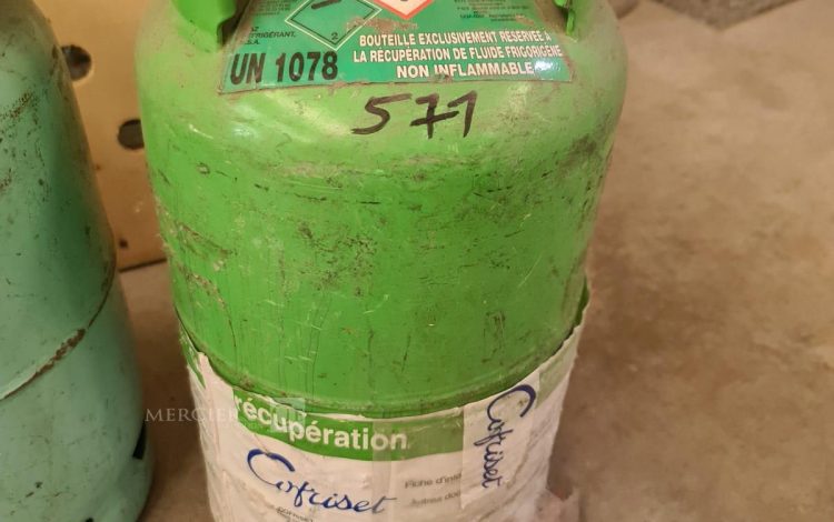 Autre Lot de 5 bouteilles pour le gaz  398
