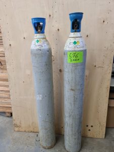 Autre Lot de 2  bouteilles à oxygène dont 1 bouteilles est remplis  403