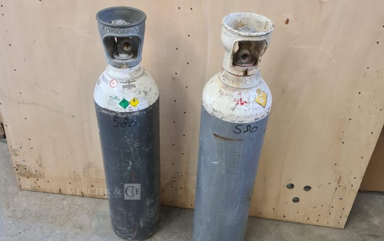 Autre Lot de 2 bouteilles à oxygène industriel X20S, les bouteilles sont remplis  404
