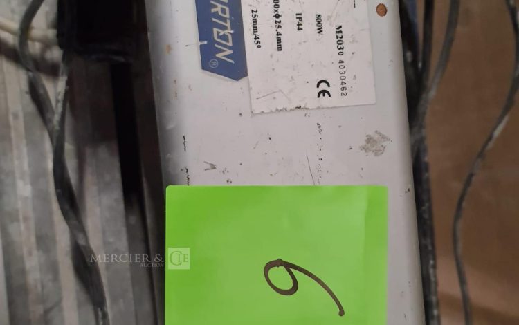 Autre  Scie à carreaux Norton M203, 800W non testé  64