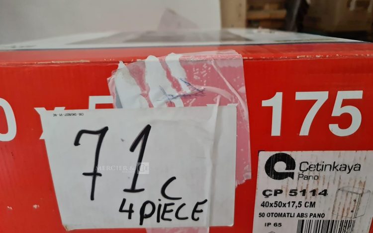 Autre lot d’une Tondeuse tracté et une tondeuse manuelle  71