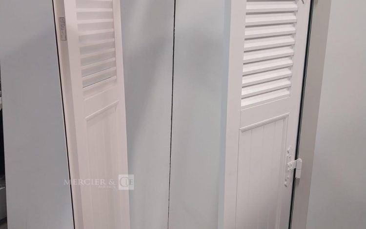 Autre Lot de 8 volets cadre aluminium dont 2 pcs de 107x176cm et 6 pcs de 107x195cm  73