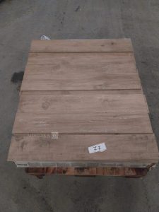 Autre Lot de 14m² de carrelage façon bois, 15x90cm par dalle  77