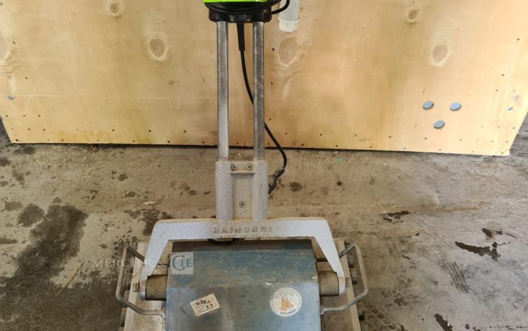 Autre Batte à rouleau Raimondi pour la vibration des carreaux durant la pose sur chape  78