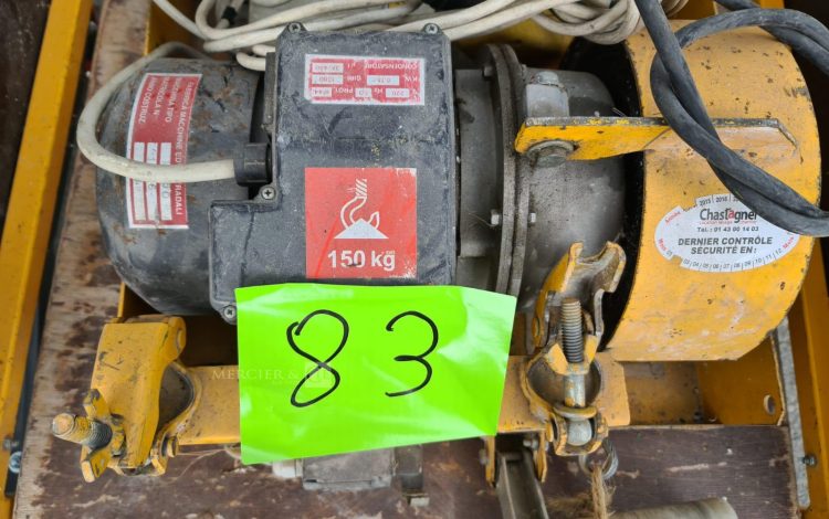 Autre Monte matériaux 6 échelles de 2 m + échelle de départ  + coude + panier avec gri  82