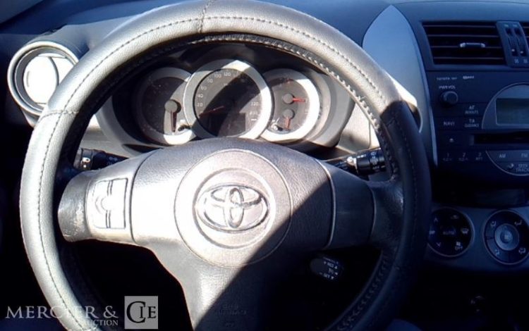 TOYOTA RAV-4 D4D 4WD 2.2 16V 136CV NOIR 8741YX84