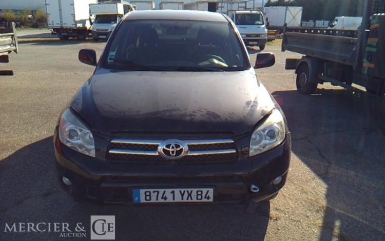 TOYOTA RAV-4 D4D 4WD 2.2 16V 136CV NOIR 8741YX84