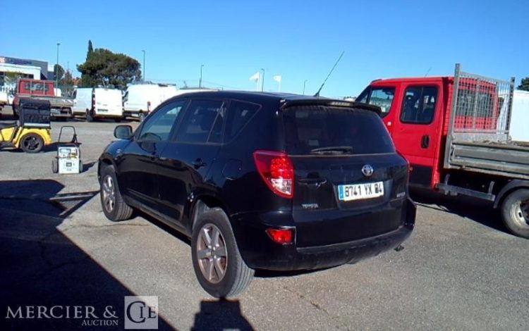 TOYOTA RAV-4 D4D 4WD 2.2 16V 136CV NOIR 8741YX84
