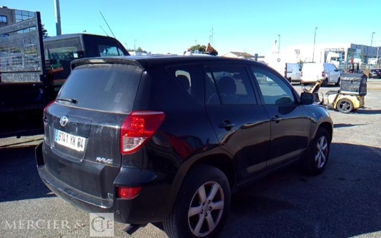 TOYOTA RAV-4 D4D 4WD 2.2 16V 136CV NOIR 8741YX84