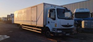 RENAULT PORTEUR MIDLUM 270 DXI AVEC HAYON D’HOLLANDIA – NON ROULANT – AN 2010 BLANC AT-587-NM
