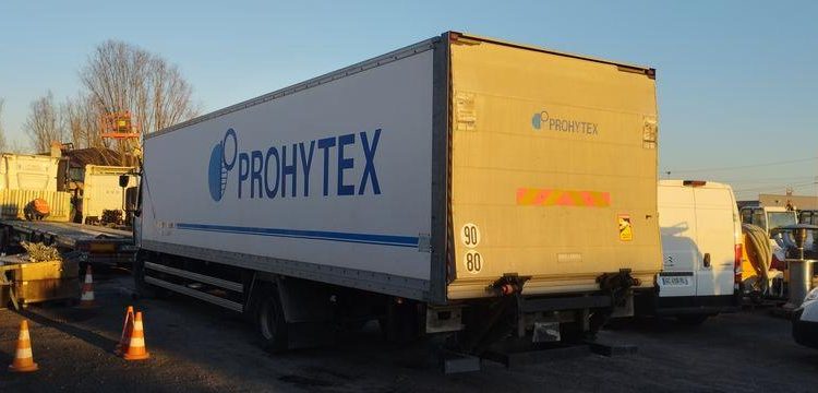 RENAULT PORTEUR MIDLUM 270 DXI AVEC HAYON D’HOLLANDIA – NON ROULANT – AN 2010 BLANC AT-587-NM