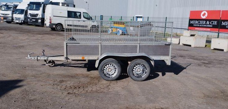 TRIGANO REMORQUE TRIGANO – 2 ESSIEUX – PTAC 750 KG  BG-383-BB