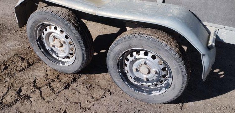 TRIGANO REMORQUE TRIGANO – 2 ESSIEUX – PTAC 750 KG  BG-383-BB