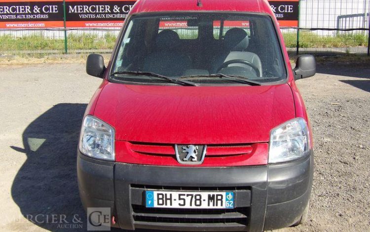 PEUGEOT PARTNER UTILITAIRE 1.6 HDI FOURGON 75 CV – DIESEL – 115551 KMS – ANNEE 2006 BORDEAUX BH-578-MR