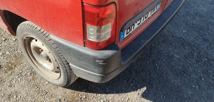 PEUGEOT PARTNER UTILITAIRE 1.6 HDI FOURGON 75 CV – DIESEL – 115551 KMS – ANNEE 2006 BORDEAUX BH-578-MR