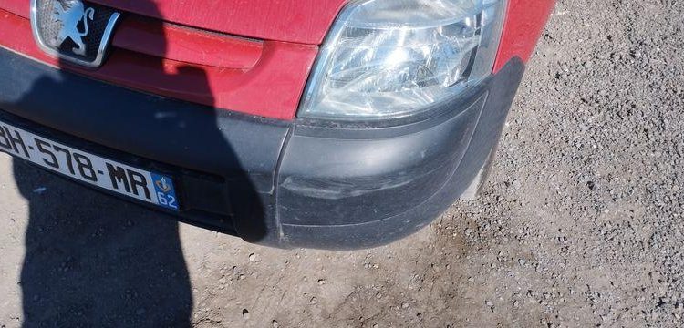 PEUGEOT PARTNER UTILITAIRE 1.6 HDI FOURGON 75 CV – DIESEL – 115551 KMS – ANNEE 2006 BORDEAUX BH-578-MR