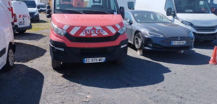 PEUGEOT PARTNER UTILITAIRE 1.6 HDI FOURGON 75 CV – DIESEL – 115551 KMS – ANNEE 2006 BORDEAUX BH-578-MR