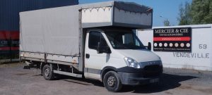 IVECO 3T5 BACHE BLANC CH-128-AH