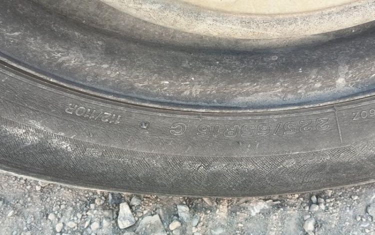 IVECO 3T5 BACHE BLANC CH-128-AH