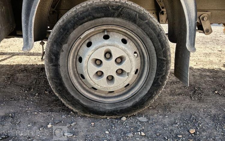 IVECO 3T5 BACHE BLANC CH-128-AH