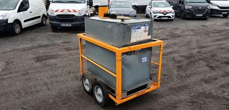 CUVE 700L SUR CHARIOT ROULANT  CUV994