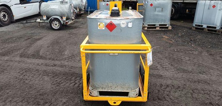 CUVE 700L SUR CHARIOT ROULANT  CUV997