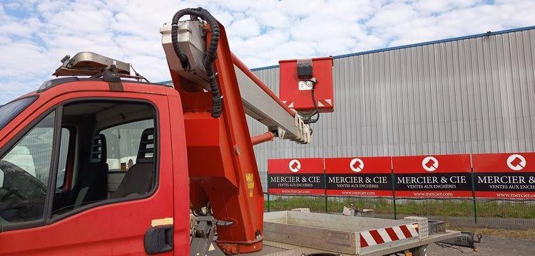 IVECO 35S11 AVEC NACELLE MULTITEL MT202DS 20M  DC-616-JW