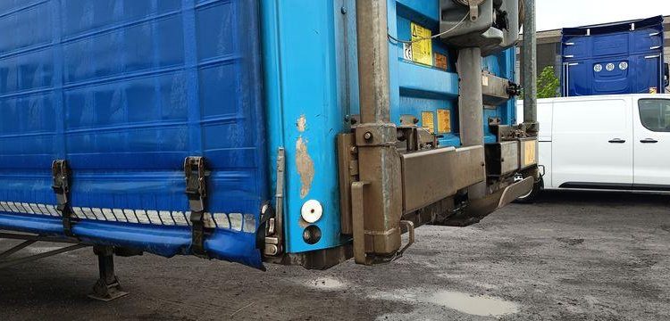 FRUEHAUF SEMI REMORQUE CITY  DH-930-KC
