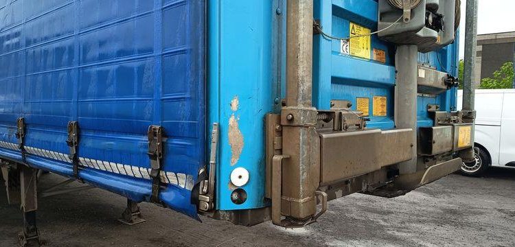 FRUEHAUF SEMI REMORQUE CITY  DH-930-KC