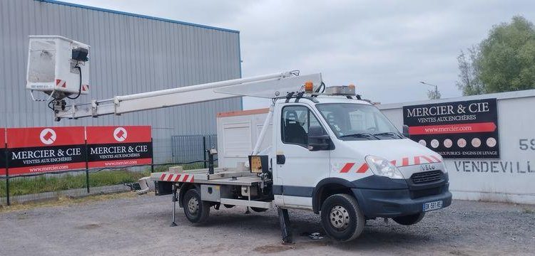 MULTITEL DAILY AVEC NACELLE MULTITEL 160ALU 16M  DK-591-RE
