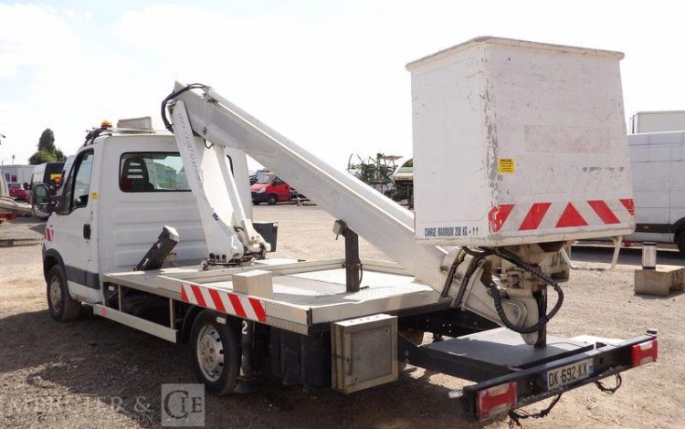 MULTITEL DAILY AVEC NACELLE MULTITEL 160ALU 16M  DK-692-KX
