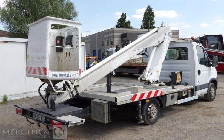 MULTITEL DAILY AVEC NACELLE MULTITEL 160ALU 16M  DK-692-KX