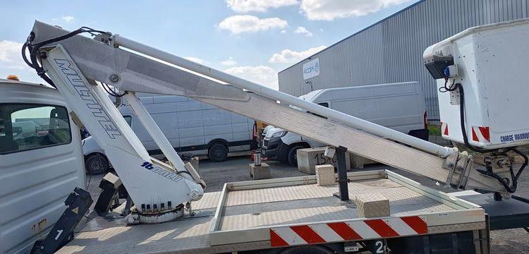 MULTITEL DAILY AVEC NACELLE MULTITEL 160ALU 16M  DK-692-KX