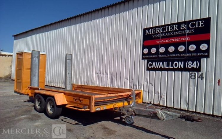 HUBIERE REMORQUE 3T5  DP-012-BR