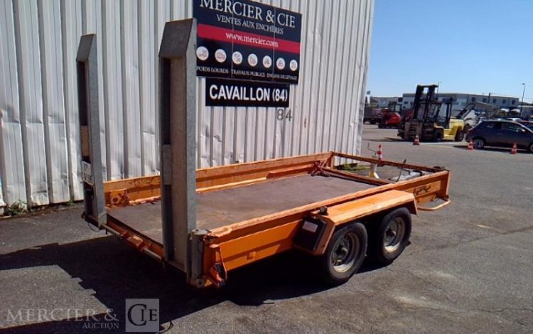 HUBIERE REMORQUE 3T5  DP-012-BR
