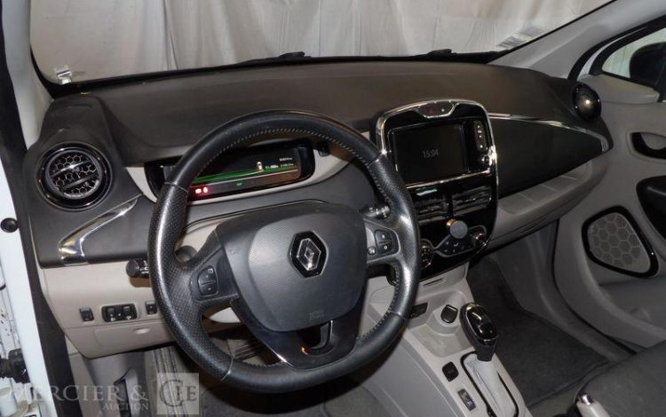 RENAULT ZOE 88CV BOITE AUTO BLANC DS-973-TR
