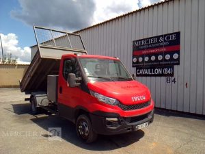 IVECO 35-130 BENNE SIMPLE CABINE COFFRE ROUGE DX-902-QN