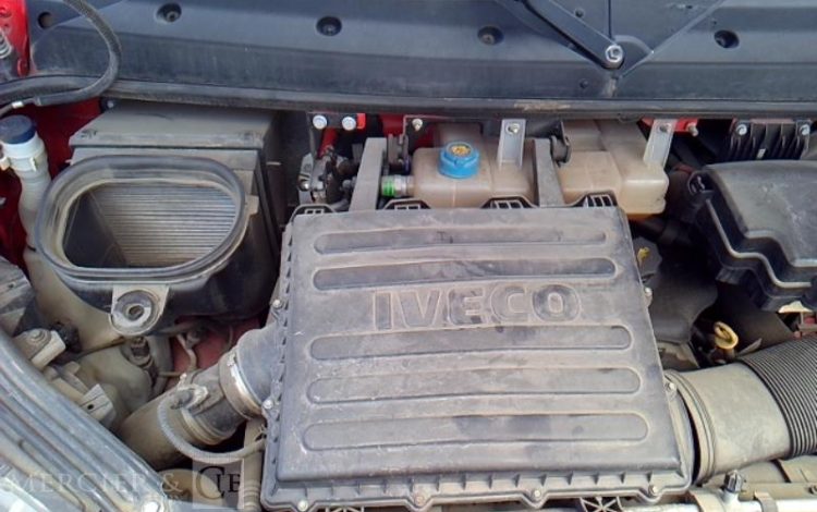 IVECO 35-130 BENNE SIMPLE CABINE COFFRE ROUGE DX-902-QN