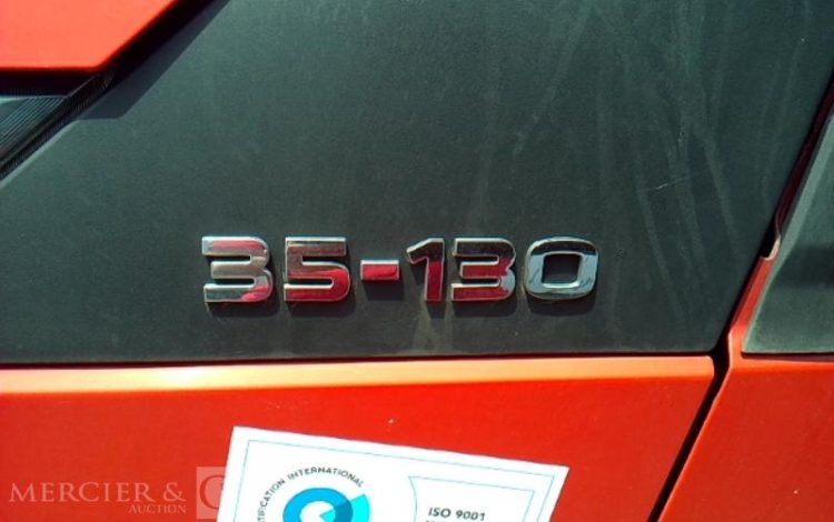 IVECO 35-130 BENNE SIMPLE CABINE COFFRE ROUGE DX-902-QN