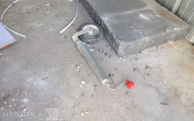 CNSE ROULOTTE DE CHANTIER  DZ-010-TV