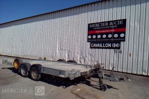 HUBIERE REMORQUE 2T5  DZ-412-WW