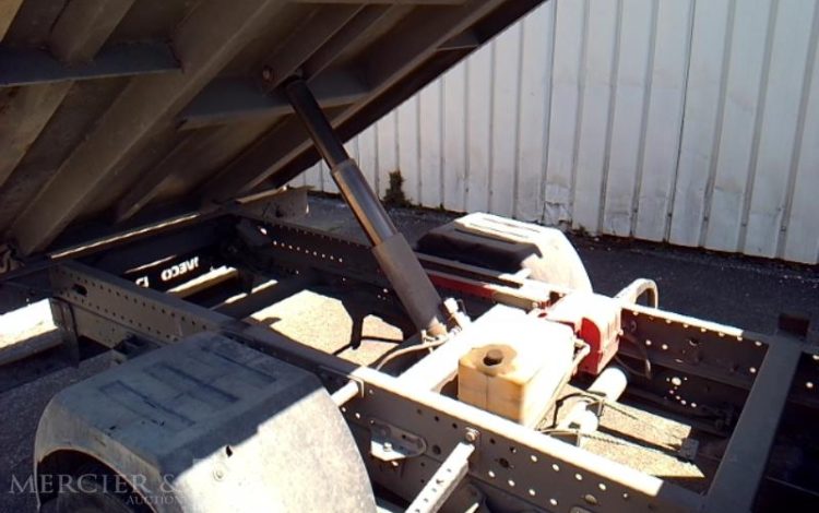 IVECO 35C13 BENNE SIMPLE CABINE COFFRE  EB-014-EM