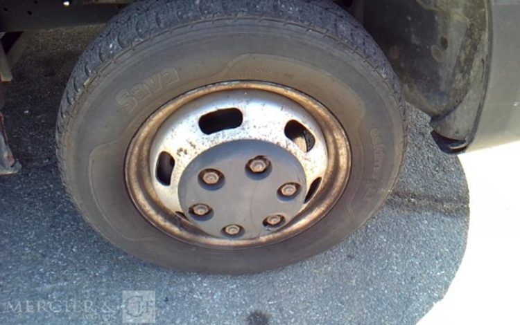 IVECO 35C13 BENNE SIMPLE CABINE COFFRE  EB-014-EM