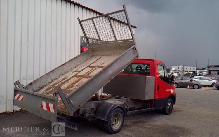 IVECO 35C13 BENNE SIMPLE CABINE COFFRE  EB-522-BE