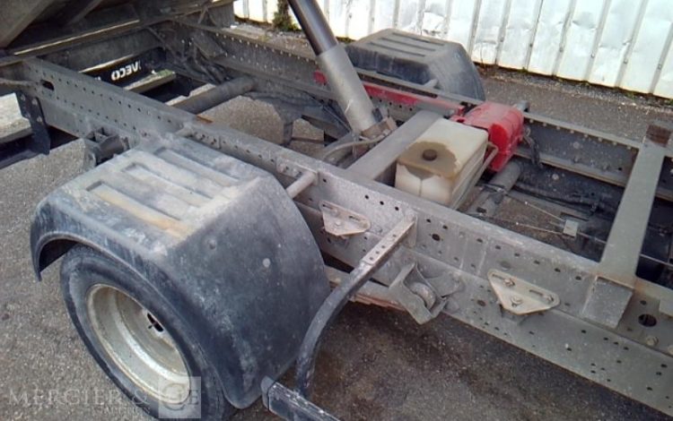 IVECO 35C13 BENNE SIMPLE CABINE COFFRE  EB-522-BE
