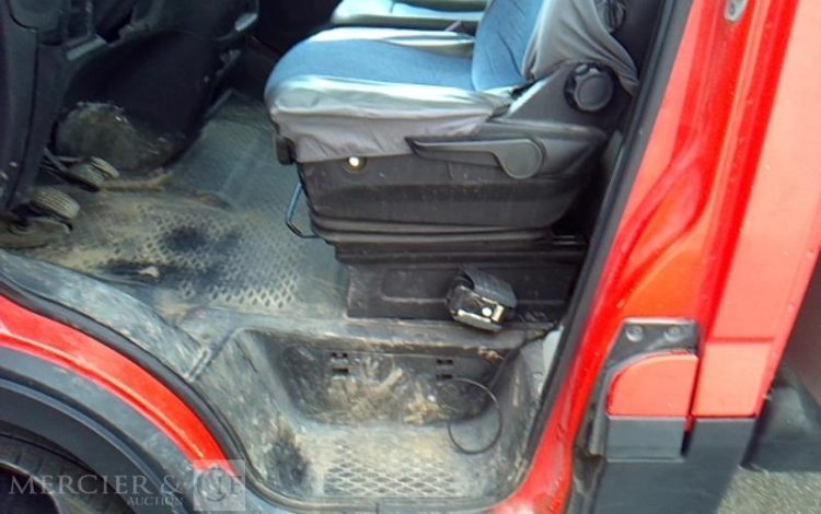 IVECO 35C13 BENNE SIMPLE CABINE COFFRE  EB-522-BE